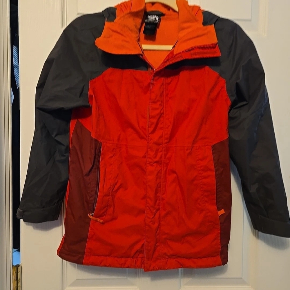 THE NORTH FACE Boys 3-in-1 Jacket Medium 10/12